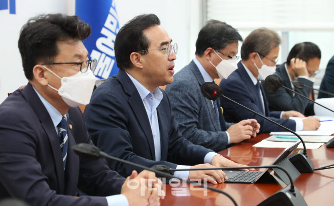 박홍근, '대통령 비선 논란...尹, 겸허한 반성과 사과해야'                                                                                                                                 