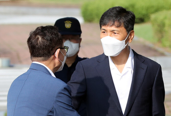  지지자들과 인사 나누는 안희정                                                                                                                                                                    