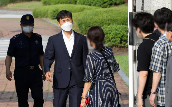 안희정 출소에 김지은 前대리인 "걱정되는 마음 어쩔 수 없다"                                                                                                                                    