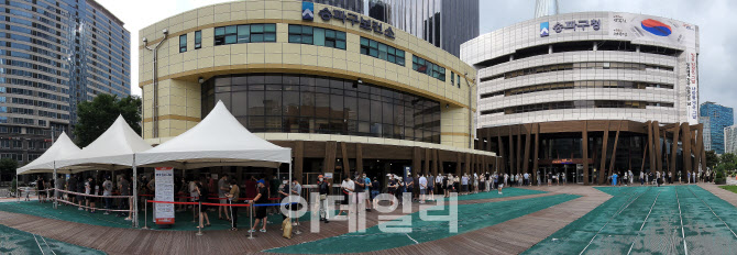 코로나19 재유행, ‘정점’ 다가온다                                                                                                                                                                