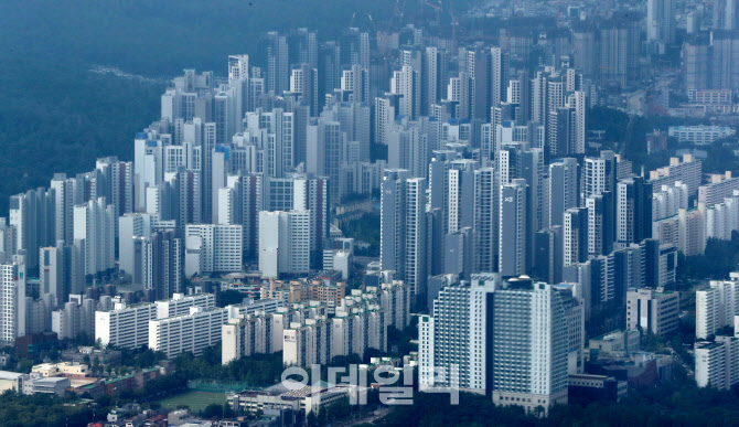 경기침체에 매수심리 더 위축, '개발 기대' 용산 빼고 내리막                                                                                                                               