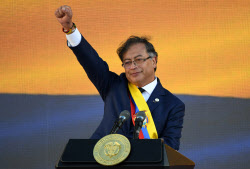 콜롬비아 첫 좌파 대통령 페트로 취임…&quot;불평등 해결&quot; 강조