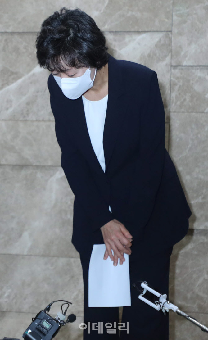 박순애, '취임 34일만에 사퇴'                                                                                                                                                            