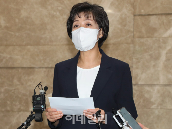 '사퇴의사 밝히는 박순애 장관'                                                                                                                                                           