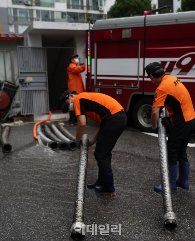  지하침수 긴급 복구                                                                                                                                                                               