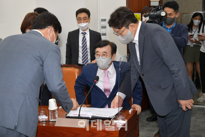 국민의힘, '주호영 비대위원장 임명 추인'                                                                                                                                                 