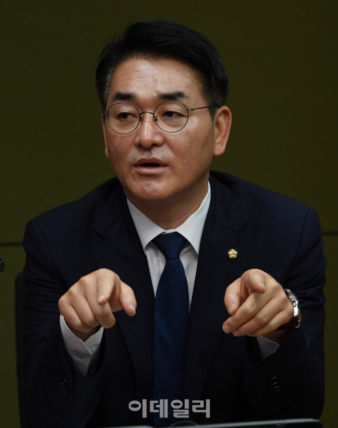 방송 토론회, '발언하는 박용진'                                                                                                                                                          