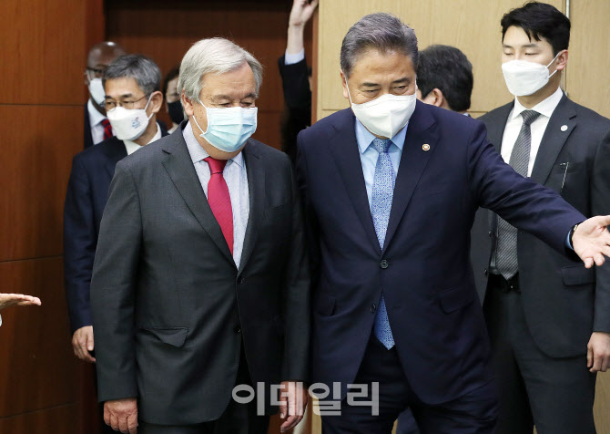  박진 외교부장관과 유엔 사무총장                                                                                                                                                                  