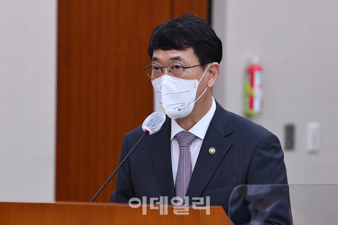 제안설명하는 최응천 문화재청장                                                                                                                                                                    