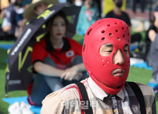 '멍 때리기 선수'                                                                                                                                                                        