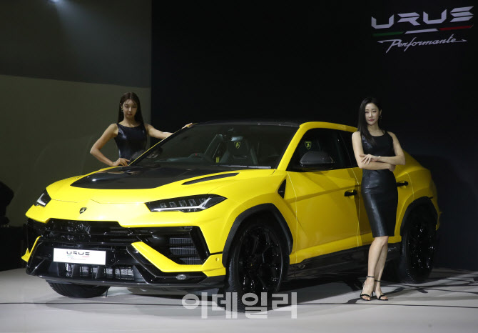  람보르기니 SUV 우루스 퍼포만테 국내 출시                                                                                                                                                         