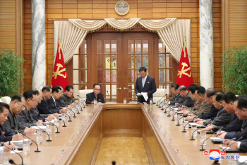 北, 미사일 발사한 날에 정치국회의 개최…김정은 불참