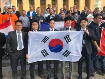 볼보트럭 한국 대표팀, 'VISTA 세계 정비 경연 대회'서 16강 진출