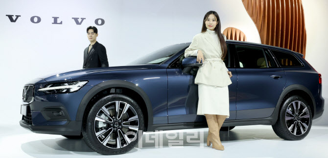 볼보자동차, 올로드 크로스오버 V60 크로스컨트리 한국 상륙                                                                                                                                          