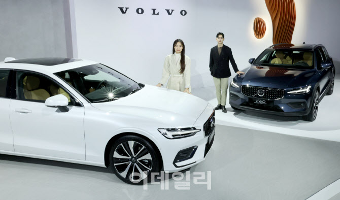 최신의 능동형 ADAS센서 플랫폼 갖춘 볼보자동차 S60·V60 크로스컨트리                                                                                                                               