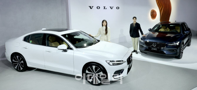 최신의 능동형 ADAS센서 플랫폼 갖춘 볼보 S60·V60 크로스컨트리                                                                                                                                     