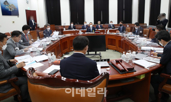 '정보위 전체회의'                                                                                                                                                                       