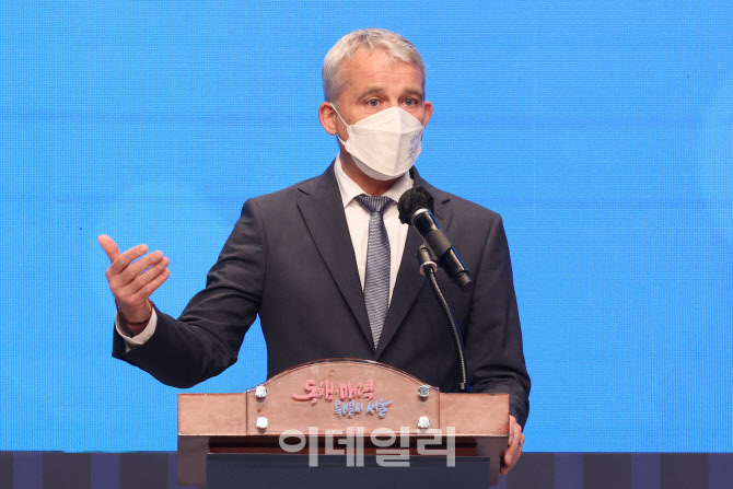 베아트 얀스 바젤슈타트 주지사, 콘퍼런스 인사말                                                                                                                                                    