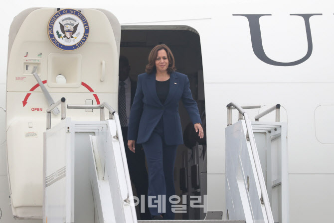 한국 도착한 카멀라 해리스 부통령                                                                                                                                                                  