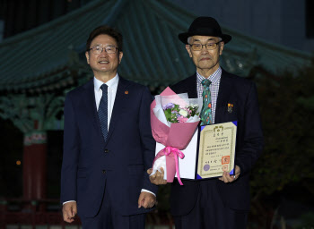 현병찬 제주도한글서예사랑모임 이사장, 세종문화상 예술부문 대통령표창 수상