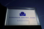 ECB, 두 달 연속 자이언트 스텝 밟아…금리 2%로 올라