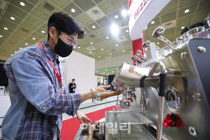 에스프레소 시연                                                                                                                                                                                   