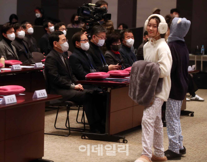  따뜻한 겨울나기 패션쇼                                                                                                                                                                           