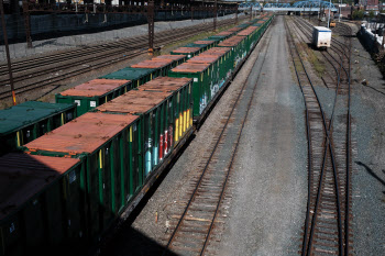 "철도 파업 막아라"…美 의회, 30년만에 이례적 개입