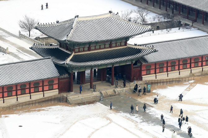 눈 맞은 경봉국                                                                                                                                                                                          