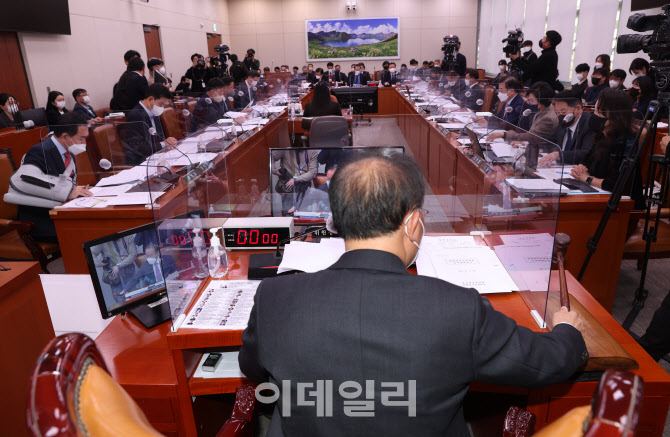 '국회 외통위 전체회의'                                                                                                                                                                  
