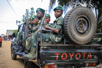 콩고 반군, 민간인 272명 대학살…어린이 최소 17명