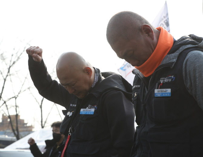 완성하지 못한 화물연대 투쟁                                                                                                                                                                             