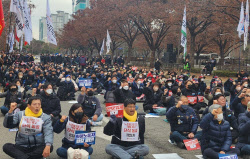 "또 싸우겠다" 막 내린 화물연대 파업…민노총은 '冬鬪' 계속(종합)
