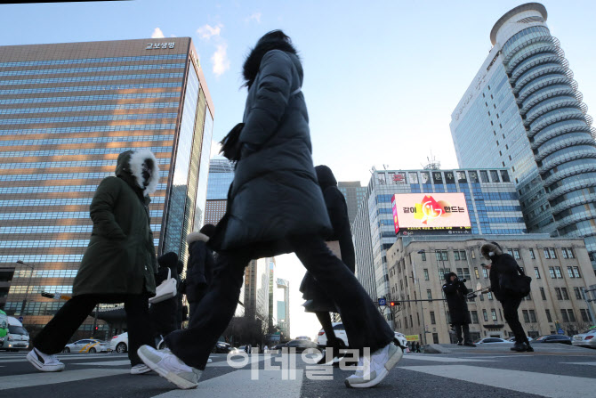 긴 연휴를 끝내고 출근                                                                                                                                                                             
