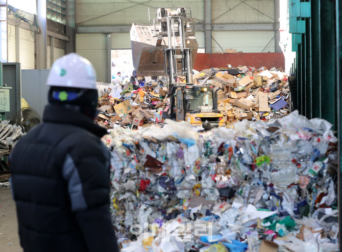 명절 후 쓰레기 대란                                                                                                                                                                               