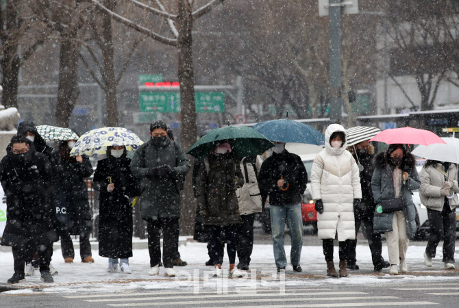  광화문네거리 출근길                                                                                                                                                                              