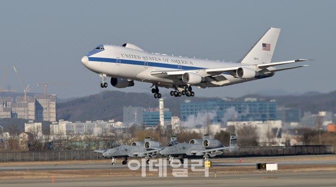로이드 오스틴 미국 국방장관, 한국 도착                                                                                                                                                            