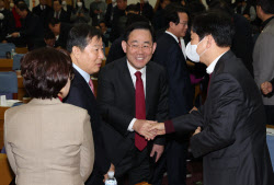 [포토]'국민공감 3차 회의 참석하는 주호영 원내대표'                                                                                                                                            