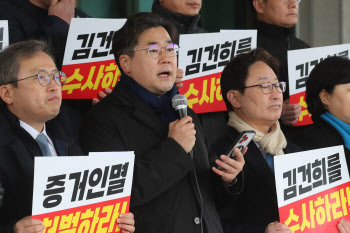 이상민 보낸 野 "이번엔 김건희"…역풍 우려에도 특검 강행 임박