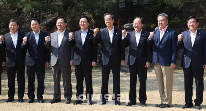 고위당정협의회 개최                                                                                                                                                                               