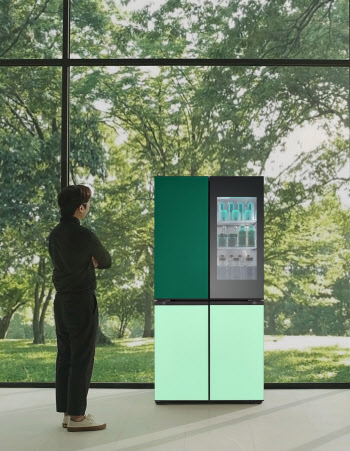 “색 바뀌는데 넉넉함까지” LG전자, 대용량 ‘무드업 냉장고’ 공개
