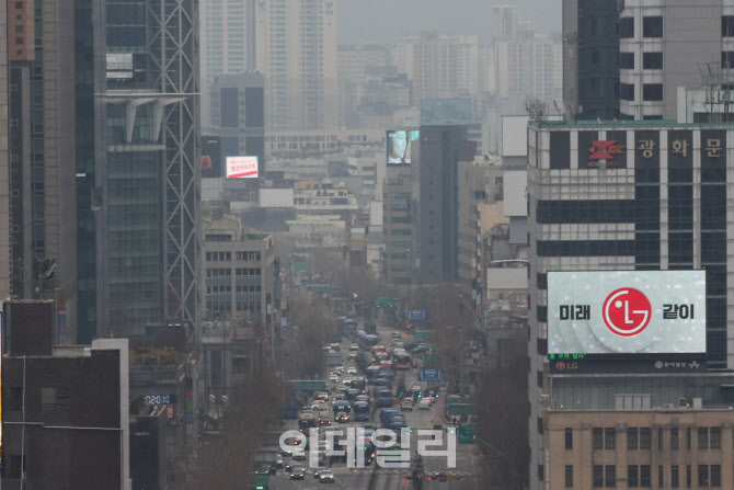 중국발 황사 유입으로 미세먼지 '나쁨'                                                                                                                                                    