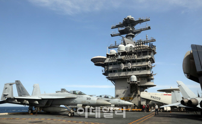 美 핵항모 '니미츠함' 훈련 공개                                                                                                                                                          
