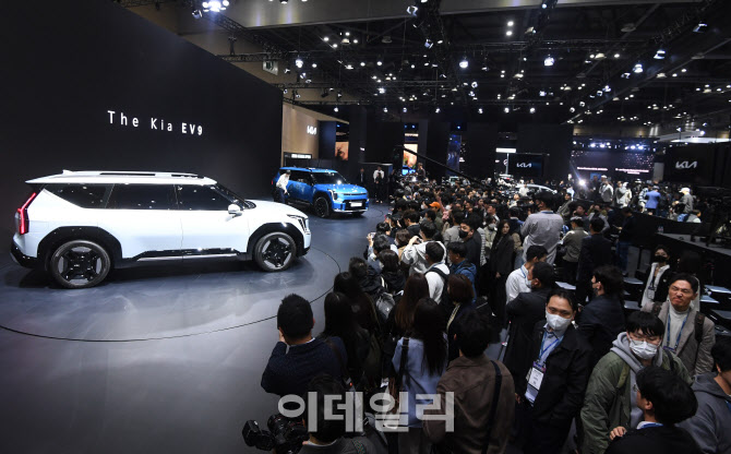 기아차, 2023서울모빌리티쇼에서 'EV9' 선보여                                                                                                                                             