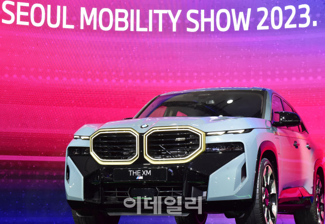 M 전용 모델이자 M 하이 퍼포먼스 라인업 최초의 전기화 모델 뉴 XM                                                                                                                                   