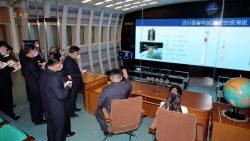 우주로 확대된 남북간 군비경쟁…군사정찰위성 확보전[김관용의 軍界一學]