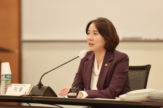 이영 중기부 장관 “일본 내 ‘스타트업 코리아’ 구현해야” - 뉴스 썸네일 이미지