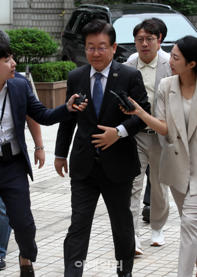  공직선거법 공판 출석하는 이재명 더불어민주당 대표                                                                                                                                                