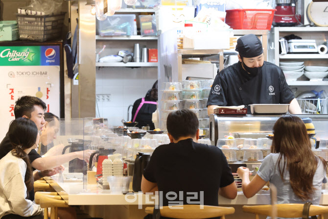 물가상승 둔화에도 외식은 힘들어                                                                                                                                                                   