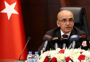 심셰크 재무장관 “튀르키예 경제, 합리적 바탕으로 돌아갈 것”
